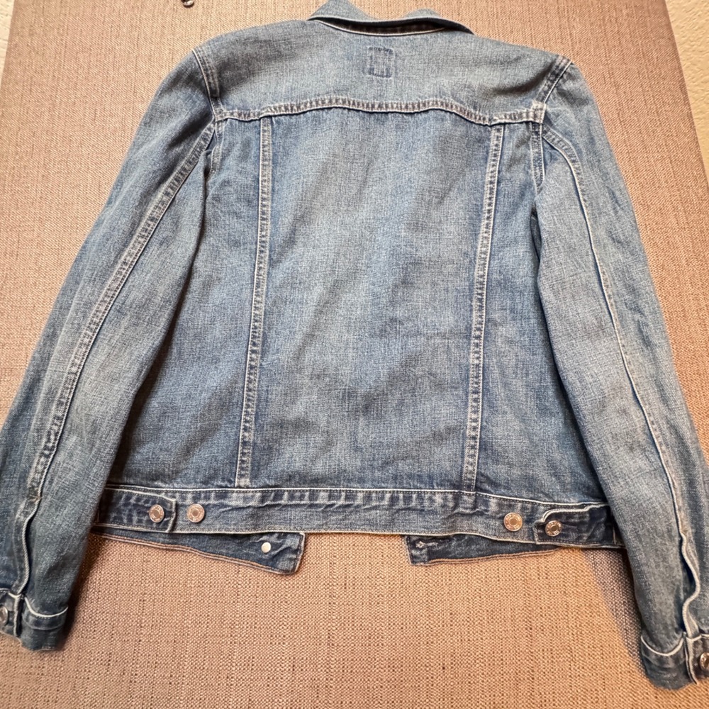GAP Denim Jacket Womens Large Blue Medium Wash Button Front Trucker Jean Jacket - Picture 6 of 6